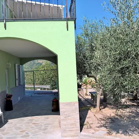 Frühstückspension Elfo Degli Ulivi 4*