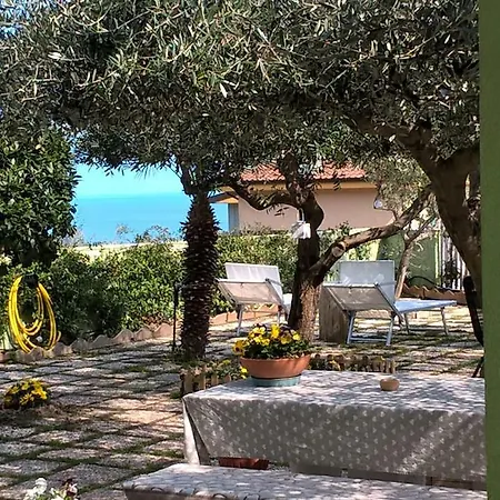 Frühstückspension Elfo Degli Ulivi 4*