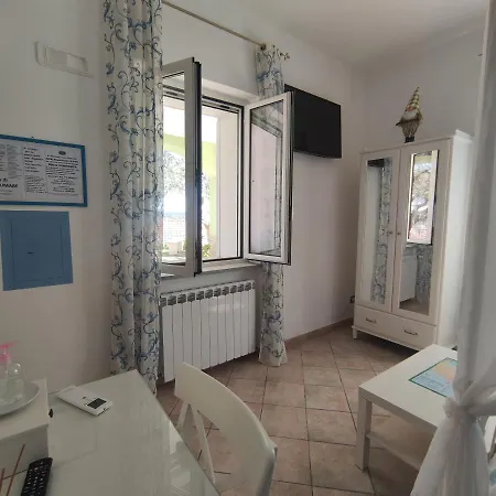 Bed & Breakfast Elfo Degli Ulivi Noli