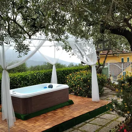 Elfo Degli Ulivi 4* 놀리