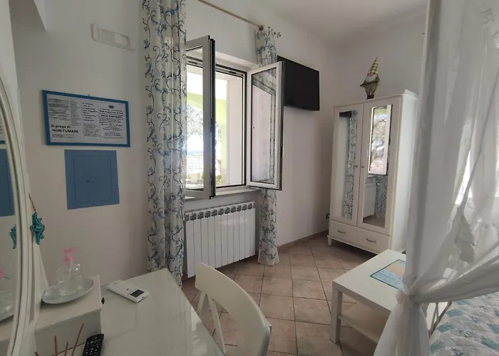 Bed & Breakfast Elfo Degli Ulivi Noli